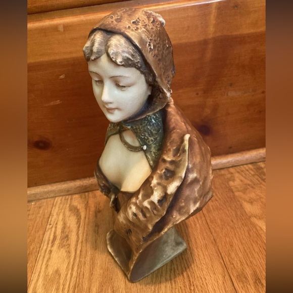 Art Nouveau Bust AMPHORA - Picture 2 of 15